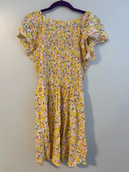 JOLIE & JOY Yellow Floral Smocked V-neck Short Sleeve Mini Sun Dress Size Large - Picture 4 of 5